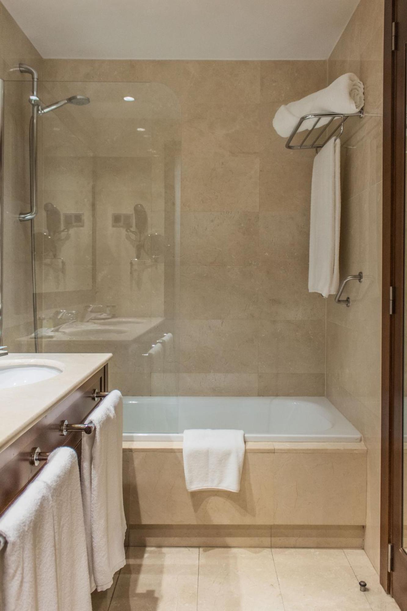Eurostars Diana Palace Паленсия Стая снимка